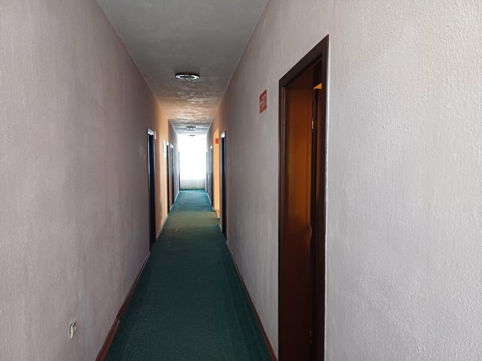 Интернационал Hotel Kulata Exterior foto